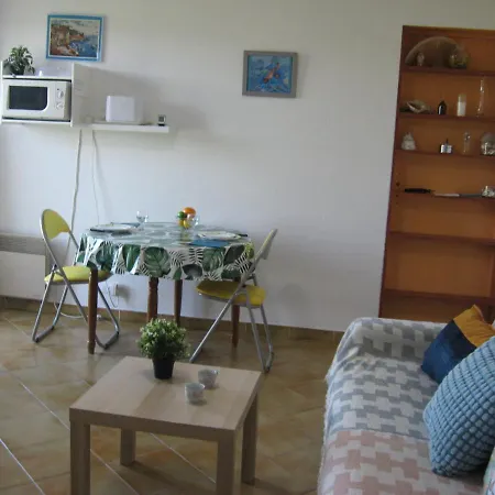 Lumineux Agreable T2 De 32m2 La Londe-les-Maures